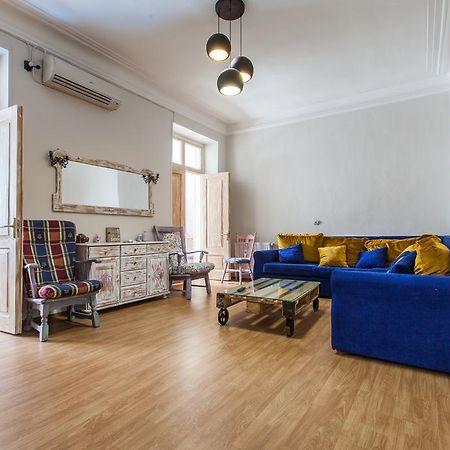 Sweet Home At Rustaveli Avenue Тбилиси Стая снимка